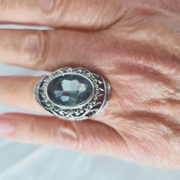 Ring and magnetic bracelet - Picture 1 of 2